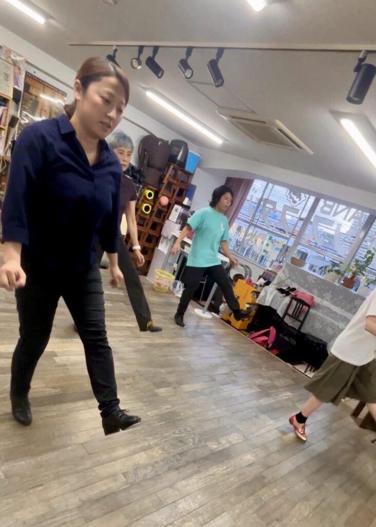 タップダンスレッスン　大人初心者　福岡　ANb Tap Dance Studio