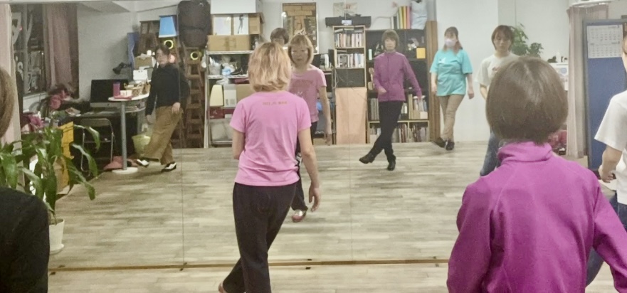 大人初心者クラスの様子　福岡　タップダンス　ANB Tap Dance Studio
