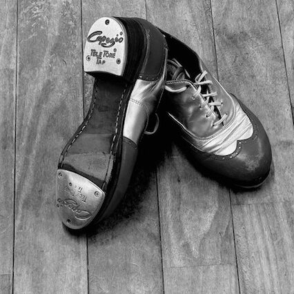 福岡のタップダンススタジオ　ANB Tap Dance Studio タップシューズ と桜の床
